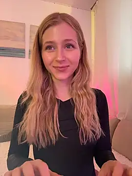 LunaRase online show from November 13, 9:13 am