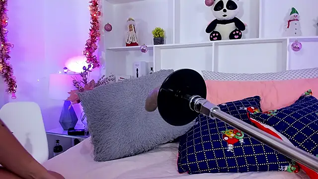 SophyRuiz  online show from December 5, 2:15 am