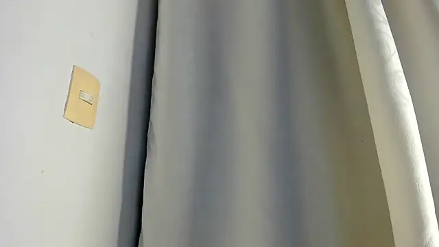 Snapshot of Avaline_Blancx chatting on March 6, 12:54 am Avaline Blancx online show from March 6, 12:54 am