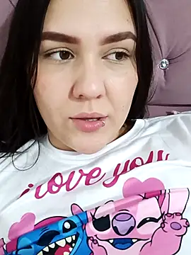 Snapshot of Ariakris chatting on November 21, 8:52 pm Ariakris online show from November 21, 8:52 pm