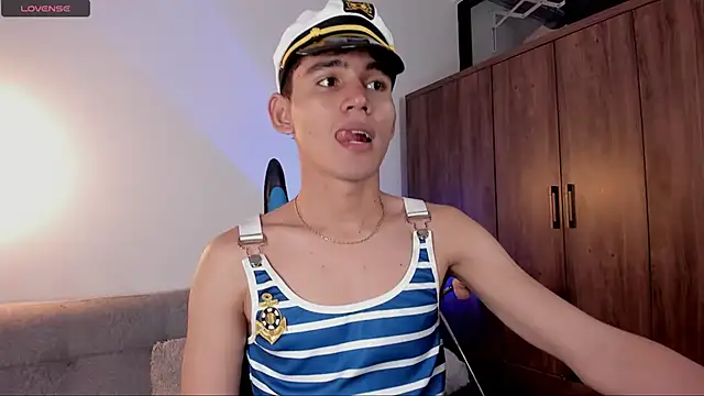 EstebanPerez  online show from February 24, 10:47 pm