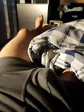 Snapshot of heszkewmeszke36 chatting on October 28, 7:18 am heszkewmeszke36 online show from October 28, 7:18 am