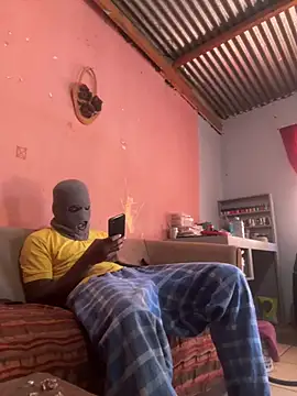 Snapshot of Maskman941 chatting on February 3, 11:48 am Maskman941 online show from February 3, 11:48 am