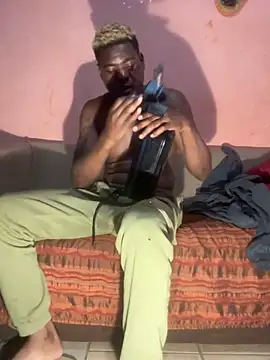 Snapshot of Maskman941 chatting on March 24, 8:58 am Maskman941 online show from March 24, 8:58 am