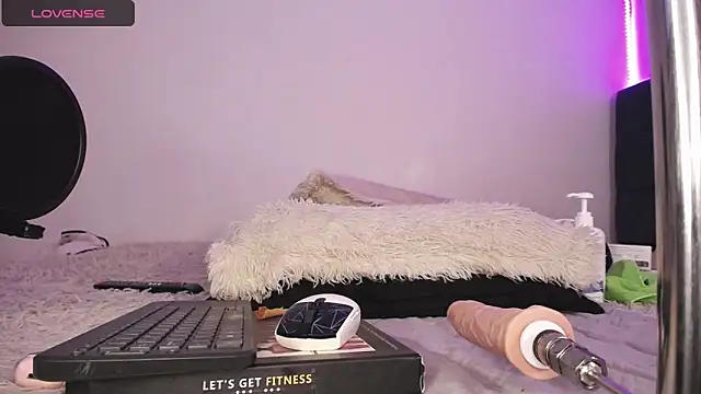 nea-w online show from April 16, 12:44 am