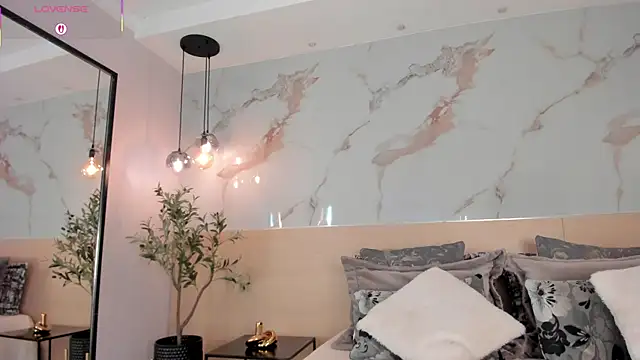 SteffanyBeck online show from April 9, 11:16 am