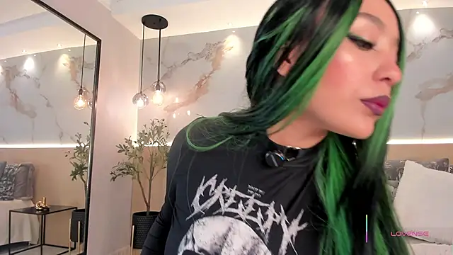 Snapshot of SteffanyBeck chatting on May 10, 11:14 am SteffanyBeck online show from May 10, 11:14 am