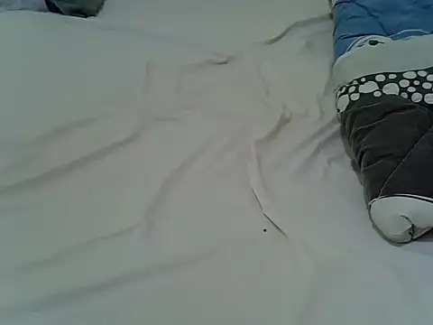 candililie online show from March 18, 1:46 pm