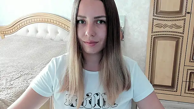 Snapshot of Mia_shy1 chatting on November 1, 7:24 am Mia shy1 online show from November 1, 7:24 am