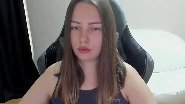 Snapshot of Mia_shy1 chatting on June 15, 4:12 am Mia shy1 online show from June 15, 4:12 am