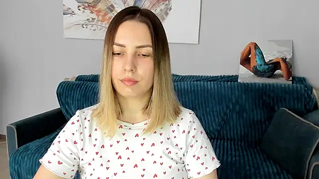 Snapshot of Mia_shy1 chatting on March 18, 12:39 pm Mia shy1 online show from March 18, 12:39 pm