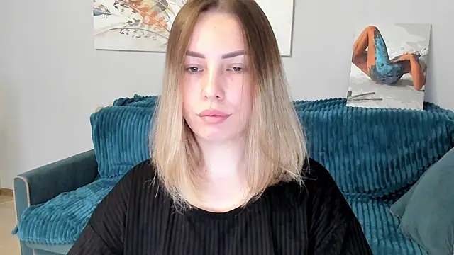 Snapshot of Mia_shy1 chatting on March 3, 7:03 am Mia shy1 online show from March 3, 7:03 am