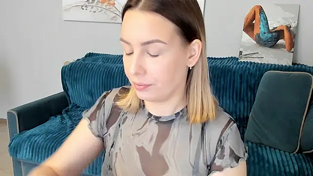 Snapshot of Mia_shy1 chatting on February 25, 7:20 am Mia shy1 online show from February 25, 7:20 am