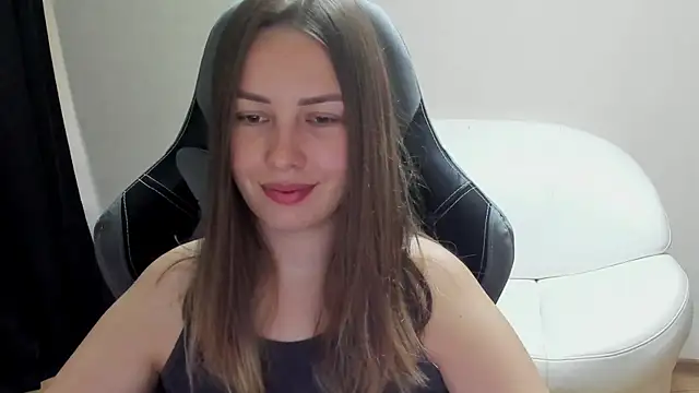 Snapshot of Mia_shy1 chatting on June 21, 5:13 am Mia shy1 online show from June 21, 5:13 am