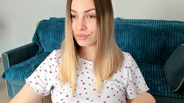 Snapshot of Mia_shy1 chatting on February 7, 7:40 am Mia shy1 online show from February 7, 7:40 am