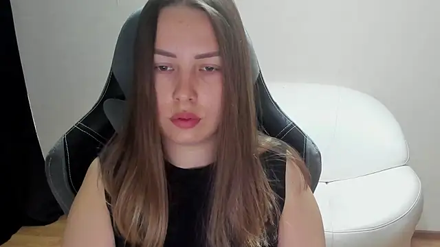 Snapshot of Mia_shy1 chatting on June 5, 5:23 am Mia shy1 online show from June 5, 5:23 am