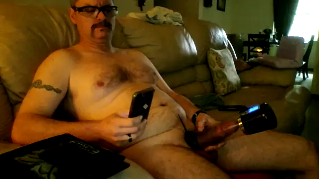 Snapshot of Billythekidd1978 chatting on April 29, 4:11 pm Billythekidd1978 online show from April 29, 4:11 pm