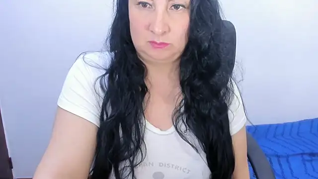 Snapshot of Ashyle chatting on March 6, 3:13 am Ashyle online show from March 6, 3:13 am