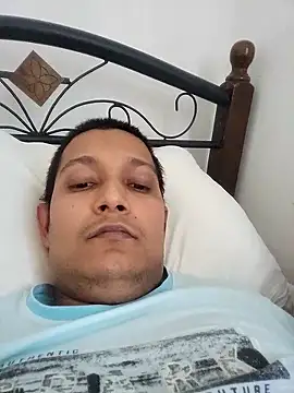 daddylove87 online show from September 18, 1:36 pm