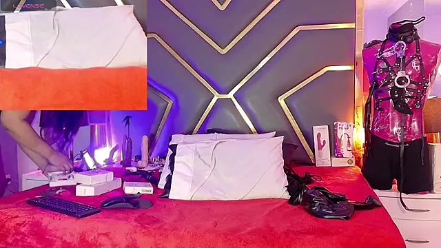 Scarlettt Ass online show from March 27, 12:17 pm