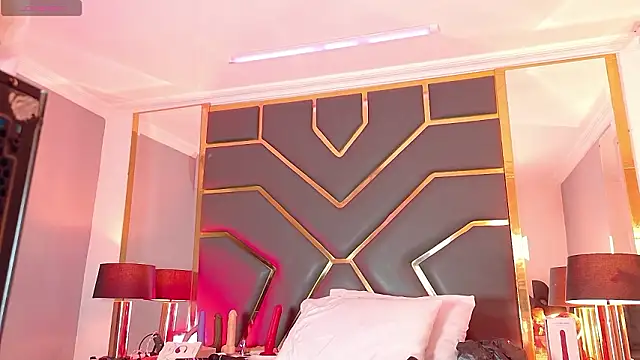 Scarlettt Ass online show from February 3, 12:10 pm