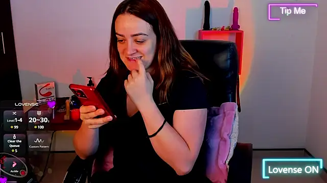 sara goodgirl13 online show from February 18, 8:14 pm