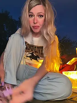 propertyofdaddy online show from April 15, 12:27 am