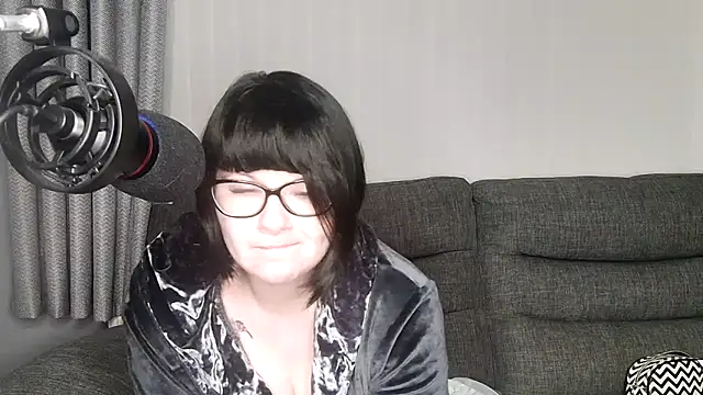 SquirtingIrishShannon online show from February 4, 6:27 pm