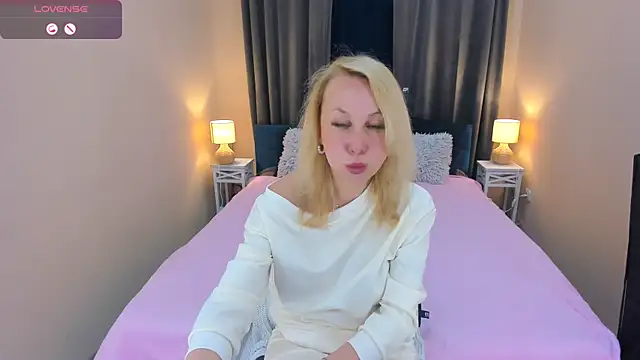 Snapshot of Anny_Jey_ chatting on May 4, 6:33 pm Anny Jey online show from May 4, 6:33 pm