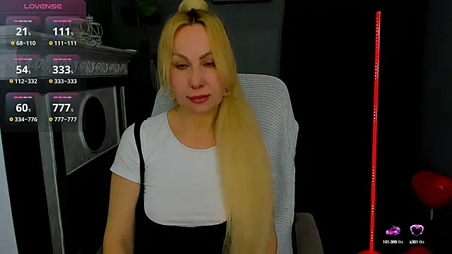 Snapshot of Anny_Jey_ chatting on February 18, 6:26 pm Anny Jey online show from February 18, 6:26 pm