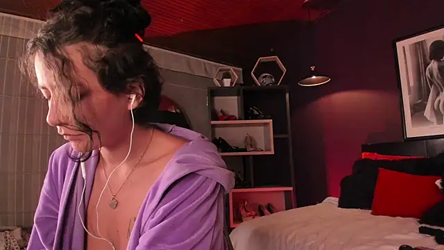 Moony 14 online show from April 15, 12:16 am