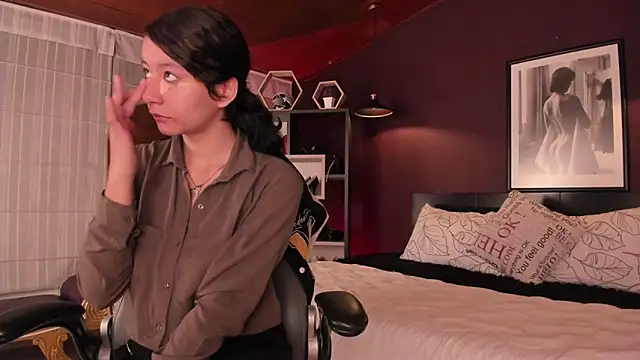 Moony 14 online show from March 7, 1:05 pm