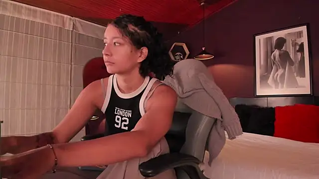 Moony 14 online show from April 8, 1:12 pm