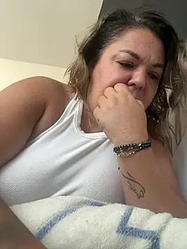 Snapshot of MikyVesela chatting on July 21, 7:31 am MikyVesela online show from July 21, 7:31 am