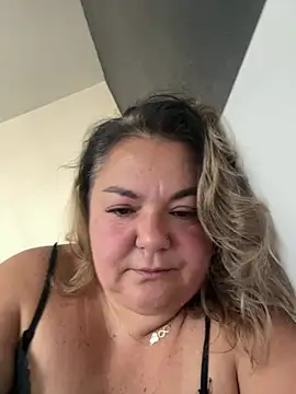 Snapshot of MikyVesela chatting on July 25, 7:38 am MikyVesela online show from July 25, 7:38 am