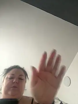 MikyVesela online show from February 21, 9:00 am