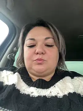 Snapshot of MikyVesela chatting on December 7, 7:43 am MikyVesela online show from December 7, 7:43 am