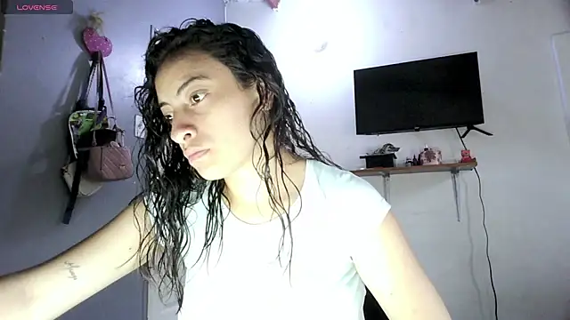 stephybrowm7 online show from May 7, 3:04 pm