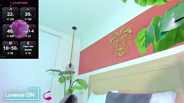 Snapshot of enma30_ chatting on December 17, 1:49 pm enma30 online show from December 17, 1:49 pm