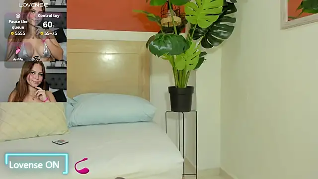 Snapshot of enma30_ chatting on October 30, 2:04 pm enma30 online show from October 30, 2:04 pm