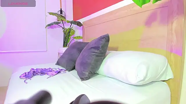 Snapshot of enma30_ chatting on November 11, 2:34 pm enma30 online show from November 11, 2:34 pm