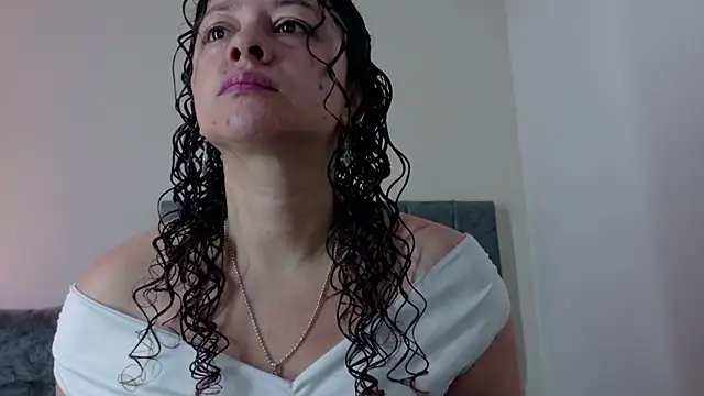 Snapshot of ArtesanaMK chatting on June 19, 12:22 pm ArtesanaMK online show from June 19, 12:22 pm