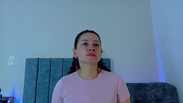 Snapshot of ArtesanaMK chatting on November 13, 6:45 pm ArtesanaMK online show from November 13, 6:45 pm