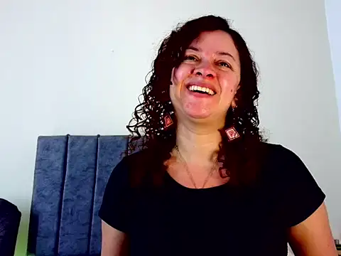 Snapshot of ArtesanaMK chatting on October 4, 5:25 pm ArtesanaMK online show from October 4, 5:25 pm
