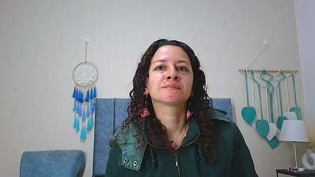 Snapshot of ArtesanaMK chatting on November 11, 11:27 am ArtesanaMK online show from November 11, 11:27 am