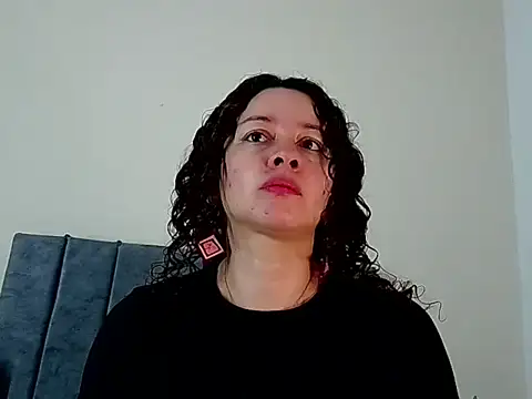 Snapshot of ArtesanaMK chatting on October 12, 11:22 am ArtesanaMK online show from October 12, 11:22 am