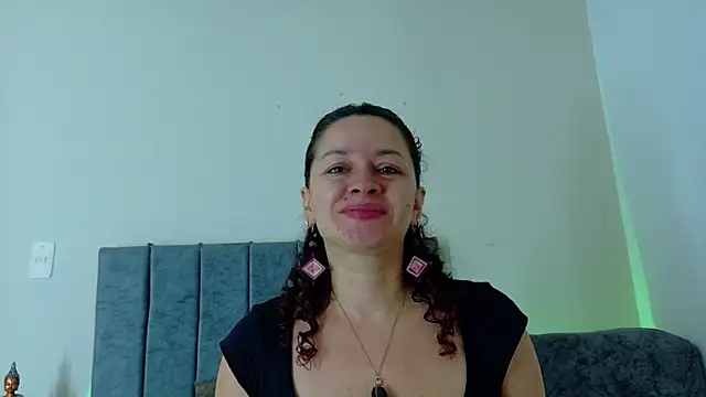 Snapshot of ArtesanaMK chatting on November 4, 11:25 am ArtesanaMK online show from November 4, 11:25 am