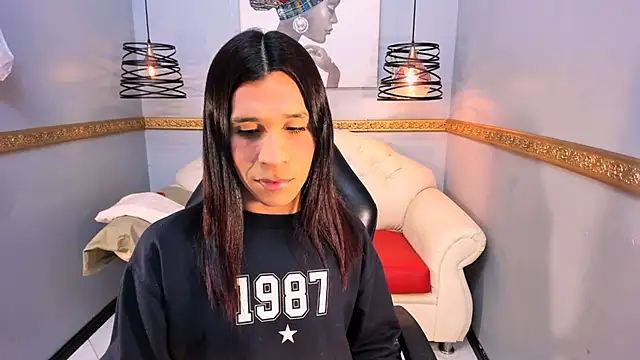 Snapshot of SaraSofia44 chatting on December 5, 3:54 pm SaraSofia44 online show from December 5, 3:54 pm