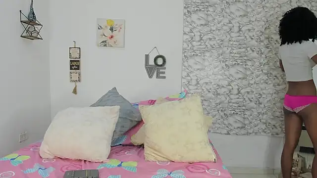 Canhela1 online show from February 25, 1:17 am