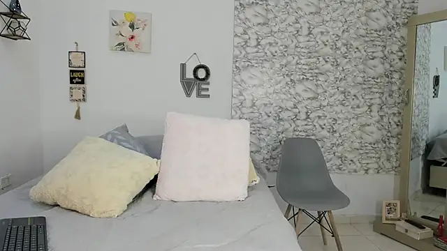 Canhela1 online show from January 17, 2:15 am